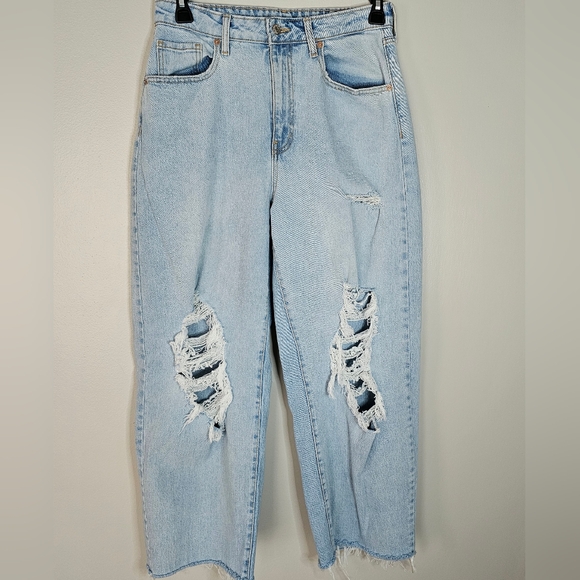 High Rise Baggy Jeans Raw Hem Distressed Destroyed Light Wash Size 8/29R - Picture 2 of 9